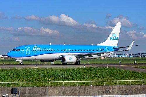 Taxiënd KLM Boeing 737-800 passagiersvliegtuig.