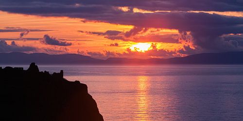 Coucher de soleil au château de Duntulm sur Henk Meijer Photography