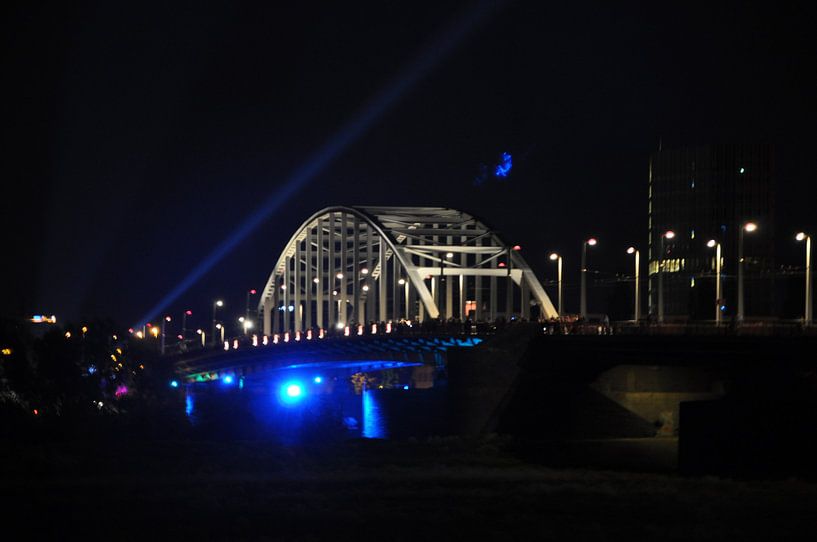 Een brug te ver von Sharon Jansen