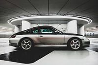 Profil emblématique de la Porsche 911 4S.
