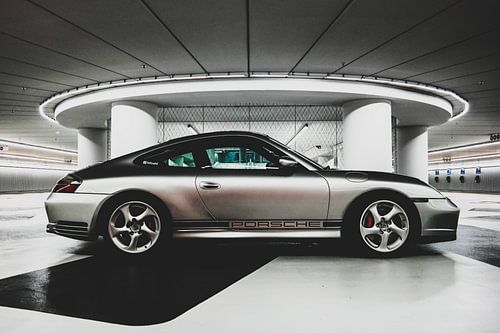 Das ikonische Profil des Porsche 911 4S.