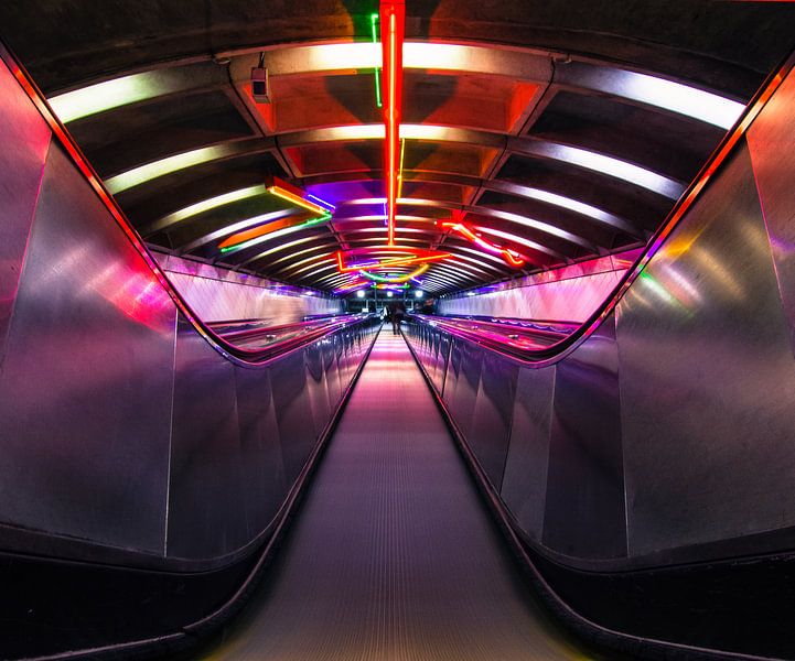 Rainbow Escalator von Fabian Bosman