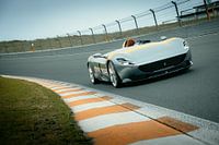 Ferrari Monza SP1 dans le virage Arie Luyendyk
