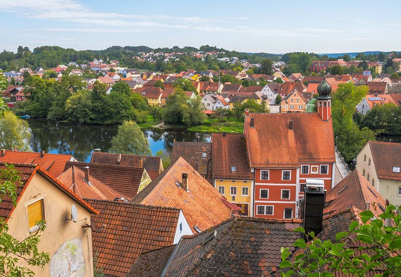 Uitzicht over het idyllische dorpje Kallmünz van ManfredFotos
