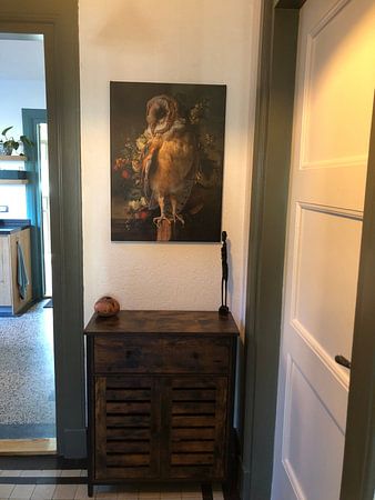 Kerkuil in bloemstilleven