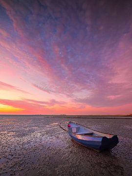 Morgenrood aan de Oosterschelde van Bas Meelker