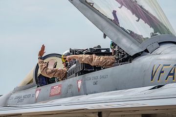 Enthousiaste bemanning F-18 Rhino Demo Team. van Jaap van den Berg