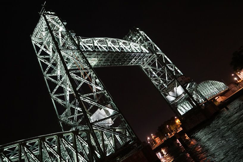 L'ascenseur par Dennis Lexmond