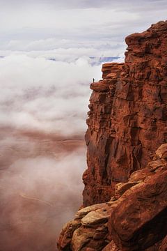 Uitkijkend over de wolken van Martin Podt
