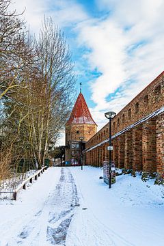 Vue sur les remparts et la tour Lagebuschturm  en hiver dans la