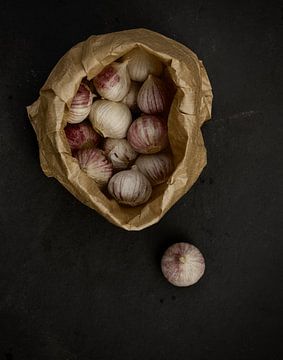 Mini garlic by Annelies Visser