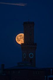 Rathaus Fürth mit Vollmond