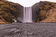 Skógafoss waterfall van Andreas Jansen thumbnail