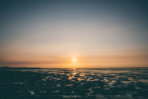 zonsondergang waddengebied nederland