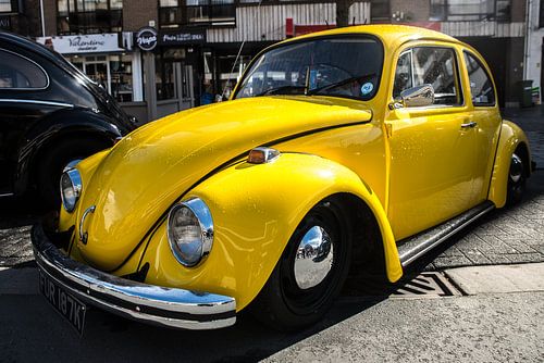 Volkswagen Bug by Ronald De Neve