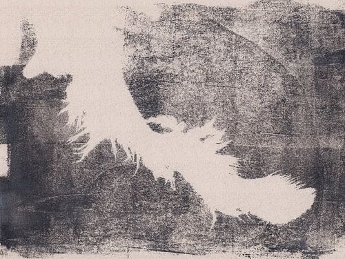 Moderne abstracte rustieke wabi-sabi kunst. Witte veer.