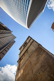 Oude en moderne gebouwen. van Floyd Angenent