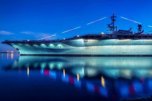 USS Midway Prachtige Reflecties
