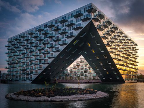 The Sluishuis in Amsterdam during the blue hour in the Netherlands
