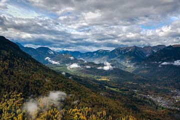 ALPSPITZE GarmischPartenkirchen von Tim Lee Williams