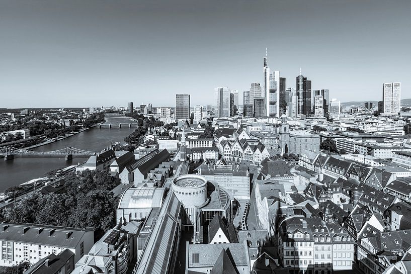 Skyline von Frankfurt am Main - Monochrom von Werner Dieterich