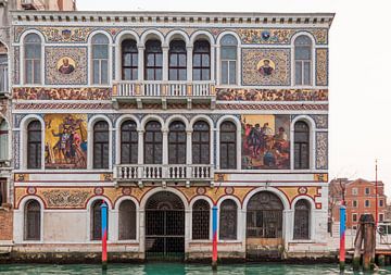 Paleis met mozaiek in oude stad Venetie, Italie