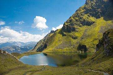 Vue sur le lac Schwarzsee sur Steffie van der Putten