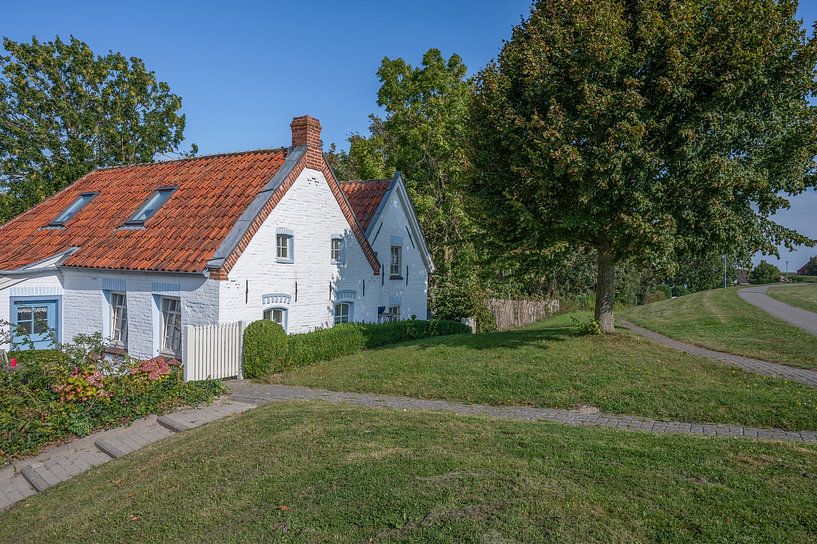 Fischerkaten im Hafen von Greetsiel,Nordsee,Ostfriesland,Deutschland von Peter Eckert