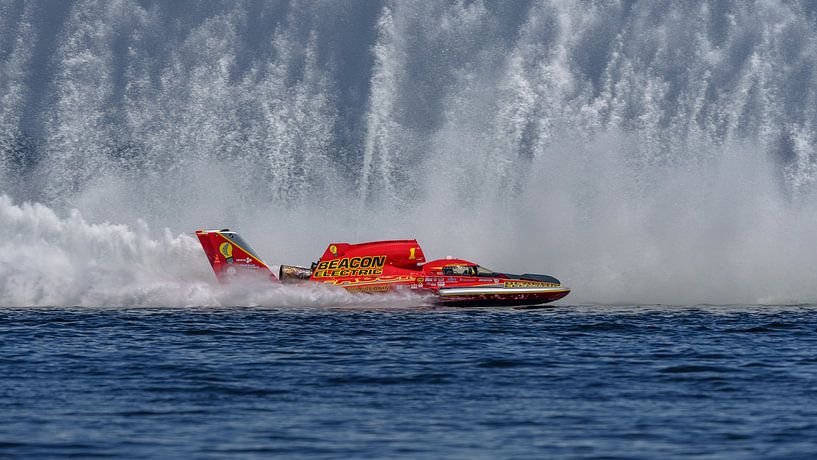 H1 Unlimited hydroplane raceboot. van Jaap van den Berg