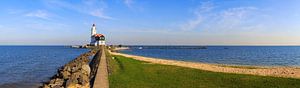 Paard van Marken - Leuchtturm am Markenmeer in den Niederlanden