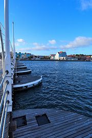 Pontoon bridge Willemstad, Curaçao by Karel Frielink