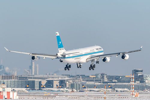 Airbus A340-300 van Kuwait Airways.