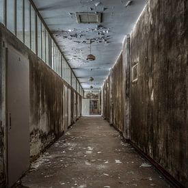 une porte ouverte sur Coco Goes Urbex