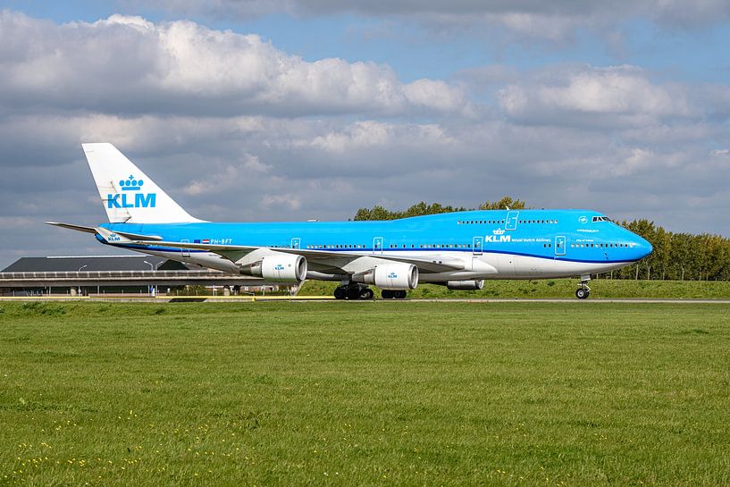 KLM Boeing 747-400M combi, "City of Tokyo" (PH-BFT). van Jaap van den Berg