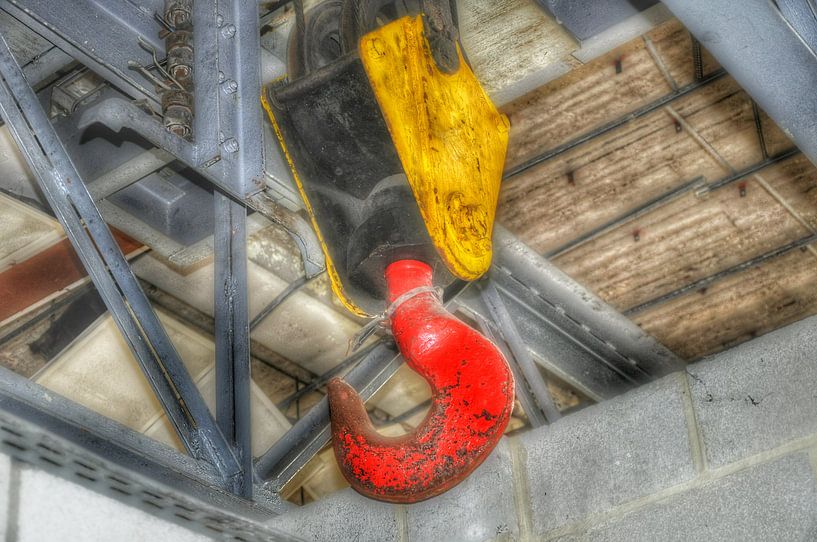 Urbex katrol by Fatima Maria Mernisi