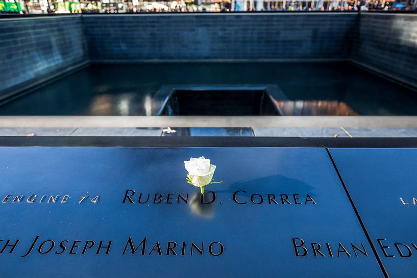 9/11 memorial in New York by Eric van Nieuwland