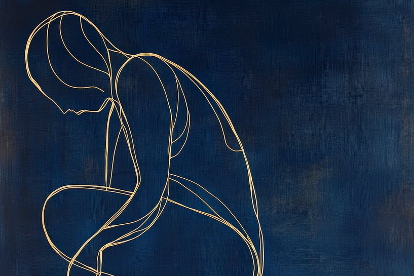 Skulpturale Figur in Gold auf Blau von Poster Art Shop