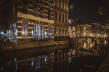 Oude Rijn Leiden in de avond