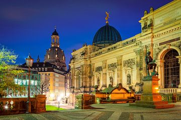 Dresden in de avond van Martin Wasilewski