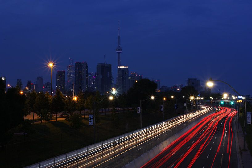 Toronto Freeway van Christiaan Tobé