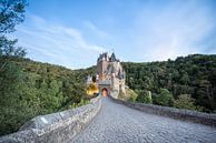 Sprookjesachtig kasteel Eltz von Marcel Derweduwen Miniaturansicht