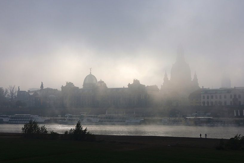 Matin de brouillard, vue sur l'église Frauenkirche de Dresde par Thomas Jäger