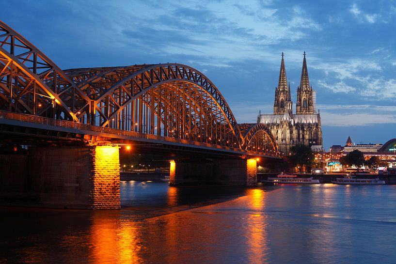 Kölner Dom , Kirche, Dom, Hohenzollernbrücke von Torsten Krüger