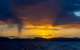 Zonsondergang achter de Andes