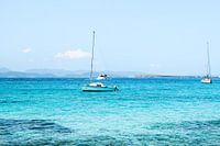 Boot im klaren blauen Wasser | Insel Formentera, südlich von Ibiza