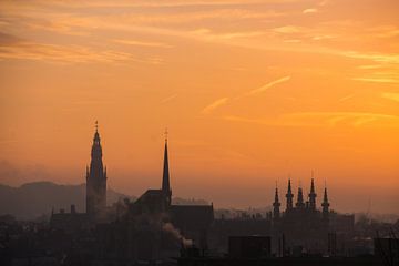 Zonsopgang Skyline Leuven van Manuel Declerck