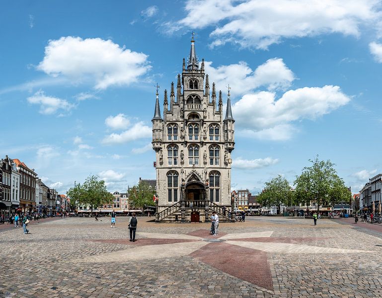Old market of Gouda by Werner Lerooy