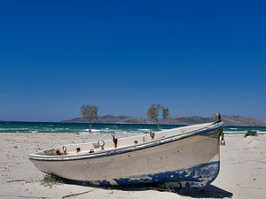 Lonely boat on the beach of Kos on the Greek islands by Capture ME Drohnenfotografie