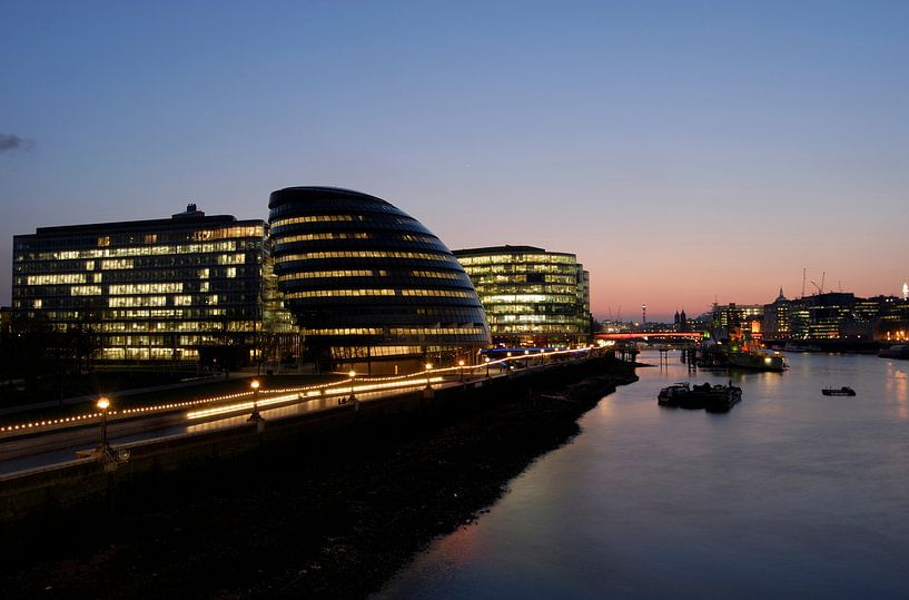 London City Hall by Richard Wareham
