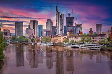 Frankfurt skyline by Dennis Donders